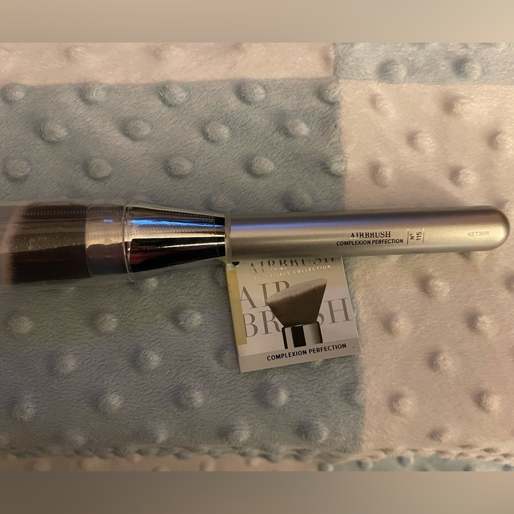 BRAN NEW IT Brush #115
